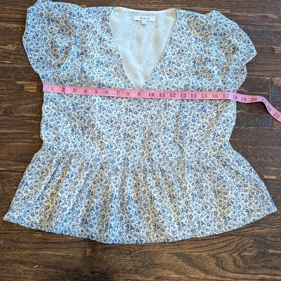 Madewell Blue and White Floral Top Flouncy Baby Doll - Picture 6 of 7